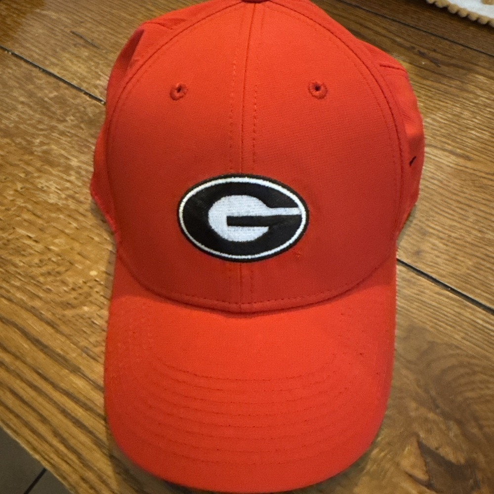 Georgia Bulldogs Nike CLASSIC Dri-Fit Adjustable Red Hat Adult  CAP